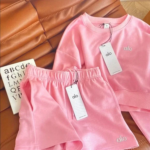 ALO Yoga Pink Women's Athletic Shorts Set - Picture 2 of 5